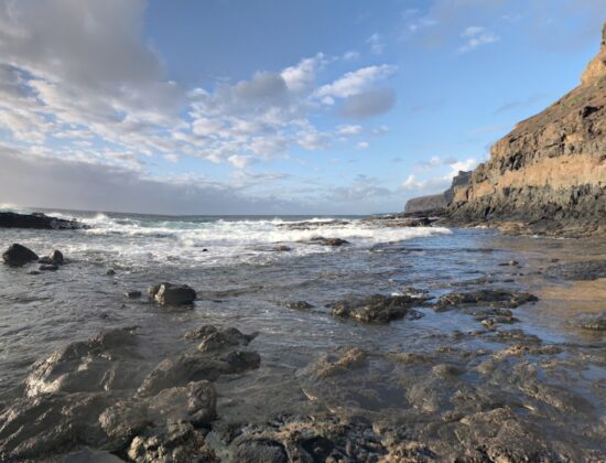 Outdoor sex in Playa la Caleta